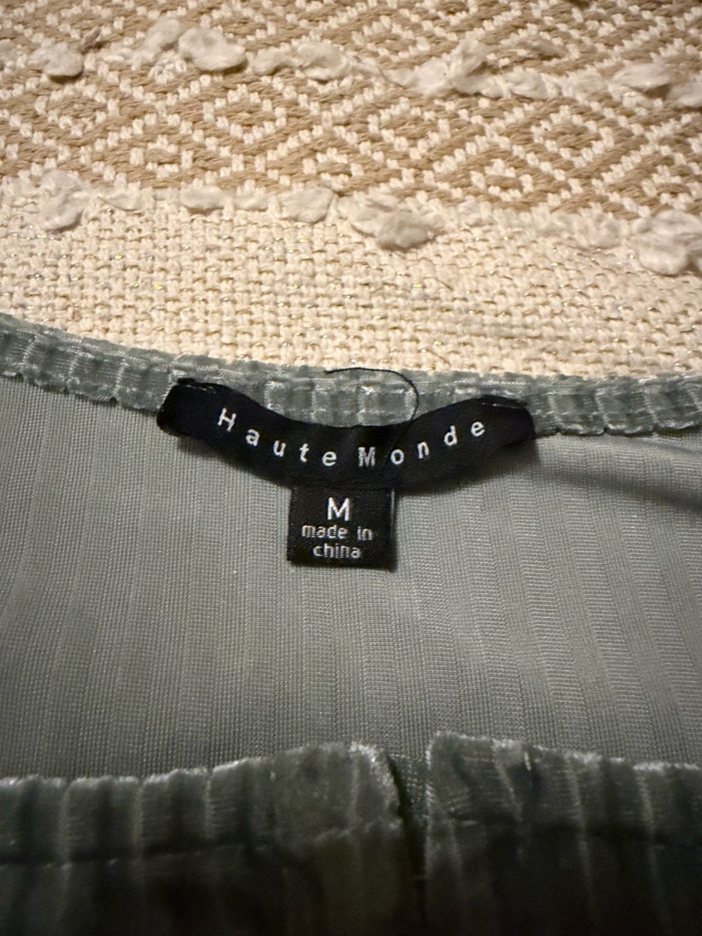 Haute Monde Sage Green Long-Sleeve Corset Crop Top size medium euc - Picture 3 of 5